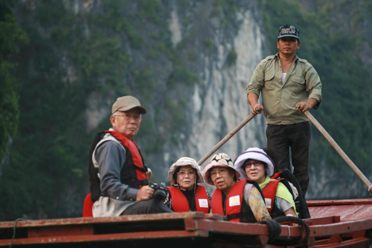 Golden Star Cruise Hotell Nan Giang Exteriör bild